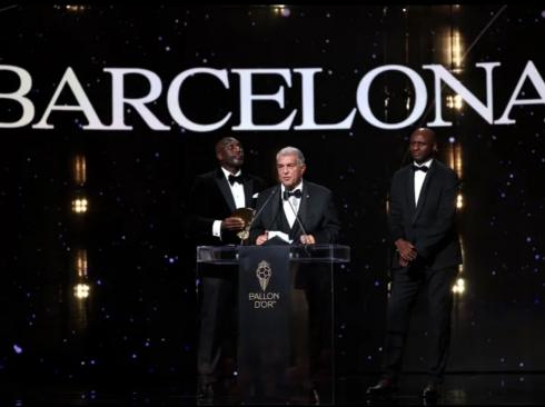 برشلونة يتوج بجائزة نادي العام للسيدات بعد موسم تاريخي