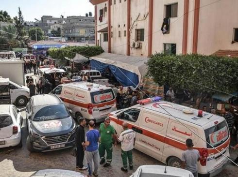 الصحة بغزة تحذر من شلل الخدمات الصحية جراء تعطل حافلات نقل الطواقم الطبية