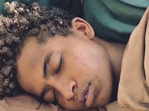 وصية الفتى السوداني الطيب الهادي تشعل مواقع التواصل.. "كيلتي سمسم و4 جوالات عيش"