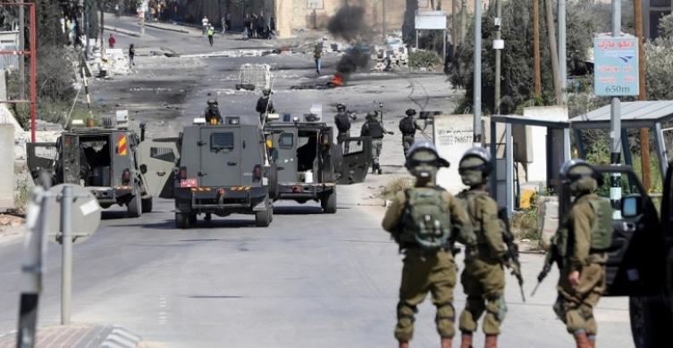 اقتحامات واعتداءات متواصلة للاحتلال والمستوطنين بالضفة