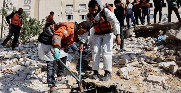 الصليب الأحمر لـ"صفا": انتشال جثامين المفقودين في غزة قد يستغرق سنوات وسط نقص الإمكانات