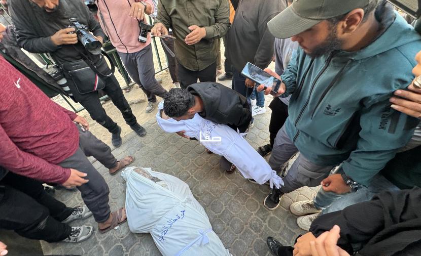 "الديمقراطية": التصعيد الإسرائيلي بغزة يستهدف نسف مباحثات القاهرة