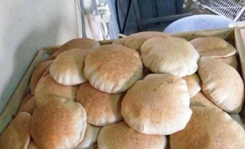 وكيل "الاقتصاد" بغزة: غزة تعاني عجزًا يبلغ 170 ألف ربطة خبز يوميًا