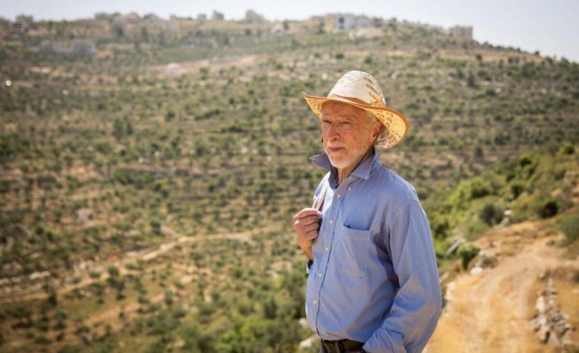 روائي عالمي يرفض حضور فعالية أدبية في "إسرائيل" بسبب فظائعها بغزة