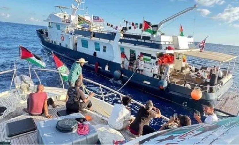 "عدالة" يطالب جيش الاحتلال بالكشف عن مصير متضامنين أجانب بأسطول الصمود