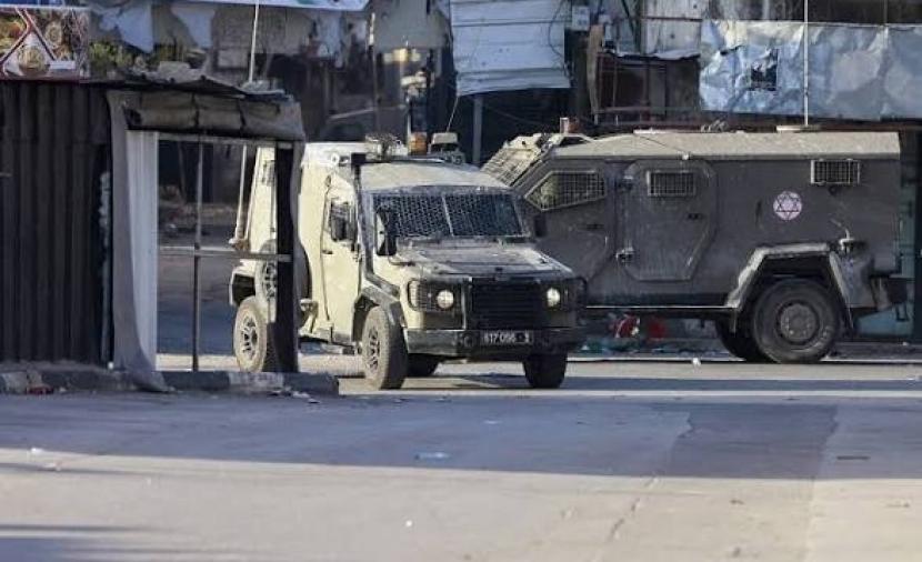الاحتلال يقتحم بيت دقو وعناتا بالقدس ويُشدد إجراءاته على حاجز جبع