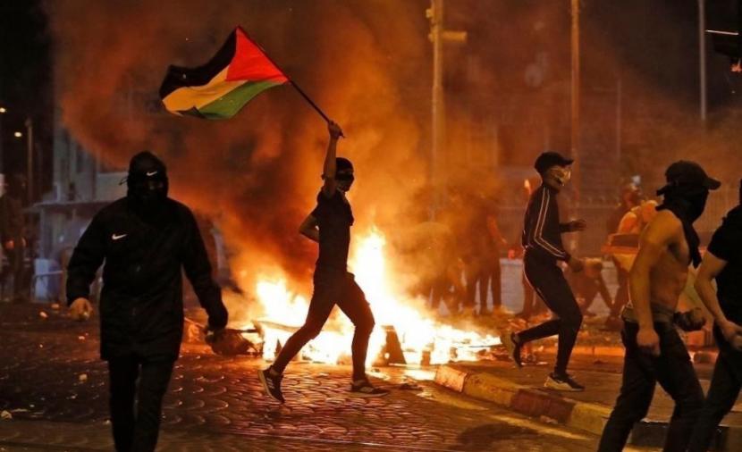 5 سنوات لم توقفها.. ملايين الشواكل بحرب "جباية" إسرائيلية تستنزف محرري "هبة الكرامة"