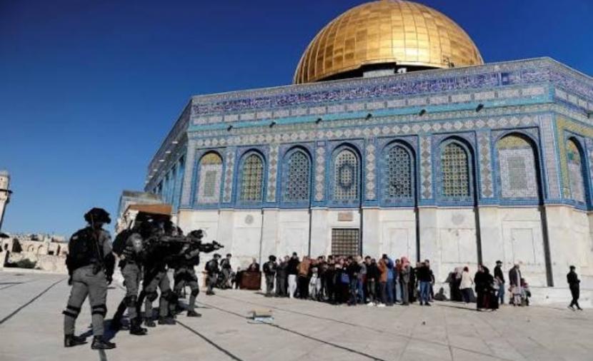 خطباء الأقصى في مرمى الاستهداف.. محاولات إسرائيلية لتغييب الرسالة وتكميم الأفواه