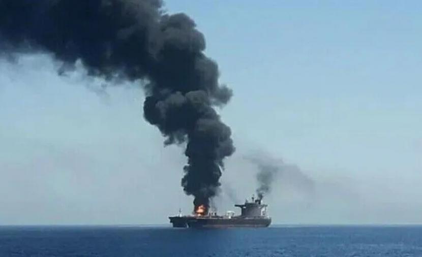 "الثوري الإيراني": اشتعال 3 ناقلات نفط بألغام بحرية جنوبي مضيق هرمز