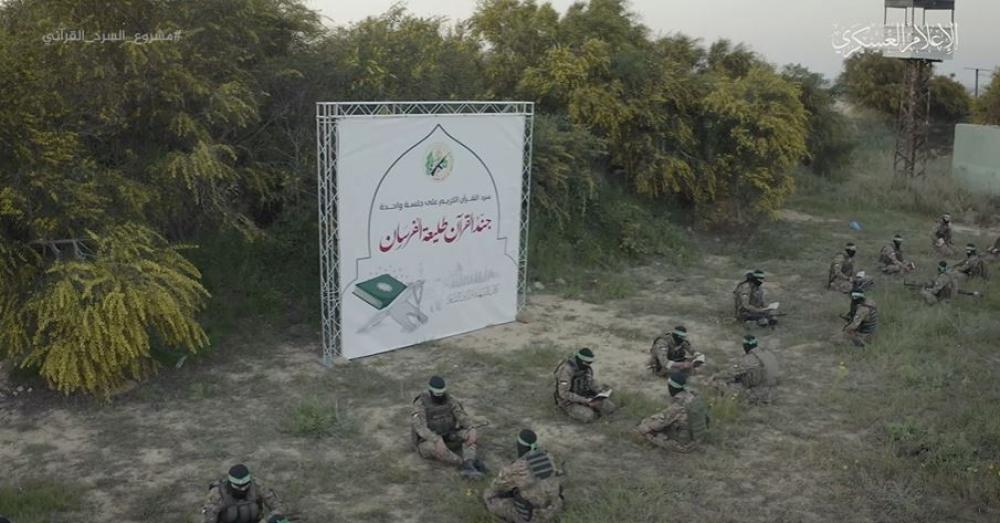 100 مقاتل قسامي يسردون القرآن على جلسة واحدة