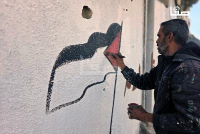 110226_Khan_Yunes_TM_00(2)