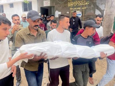 طيران الاحتلال يقصف دراجة نارية في بلدة برج الشمالي جنوب لبنان.